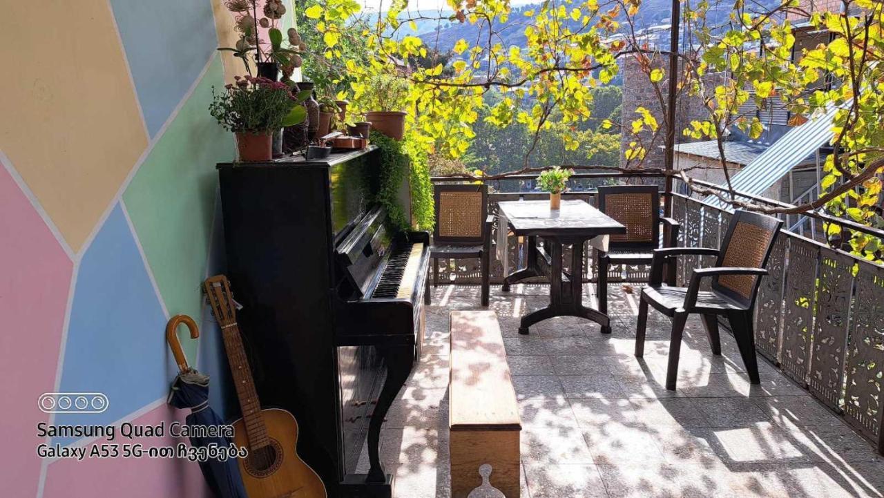 Apartment With A Nice Terrace In Old City Center Tbilisi Zewnętrze zdjęcie