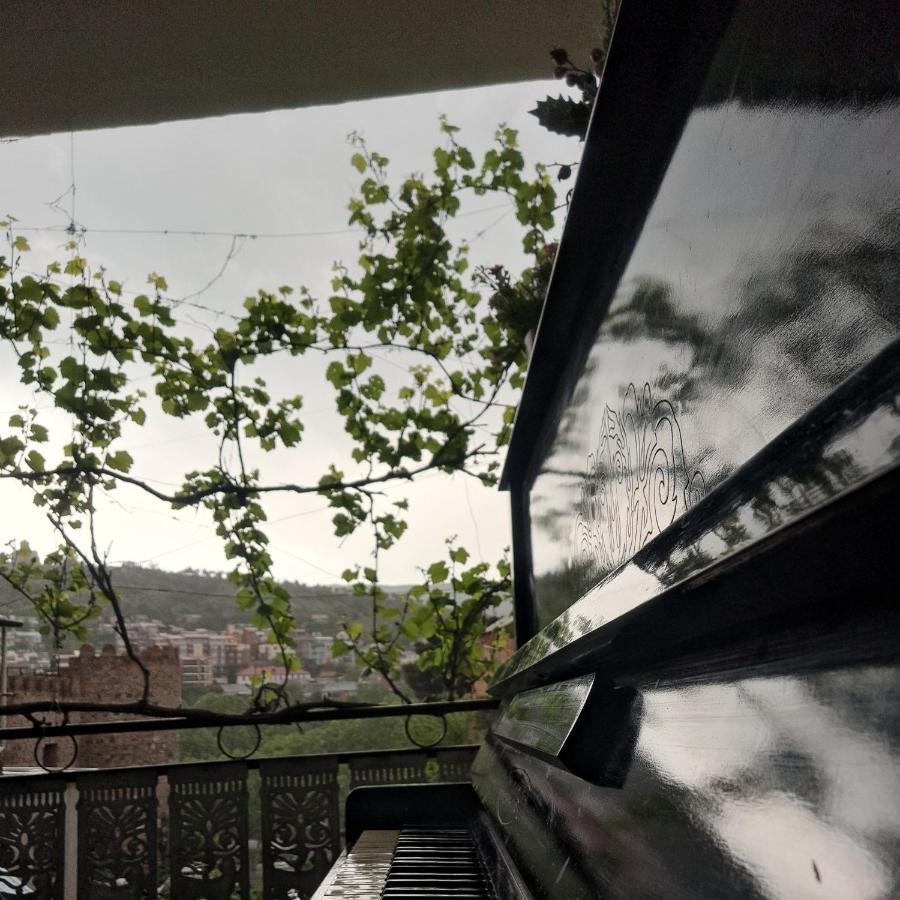 Apartment With A Nice Terrace In Old City Center Tbilisi Zewnętrze zdjęcie