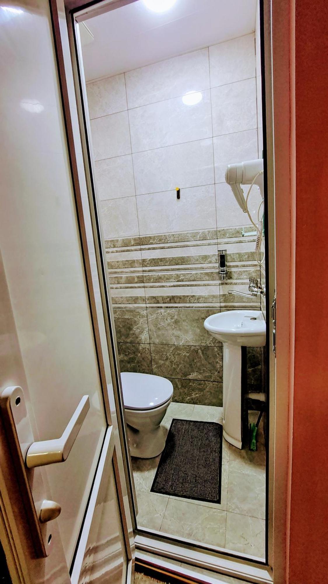 Apartment With A Nice Terrace In Old City Center Tbilisi Zewnętrze zdjęcie