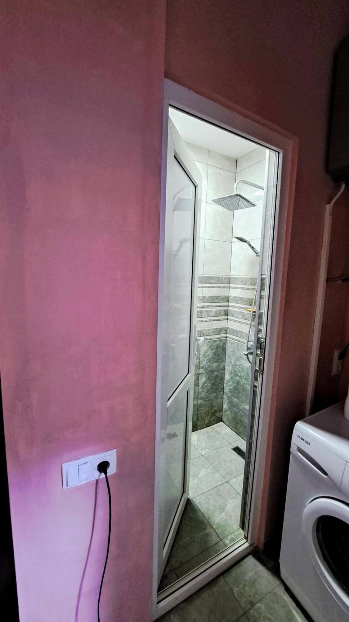 Apartment With A Nice Terrace In Old City Center Tbilisi Zewnętrze zdjęcie