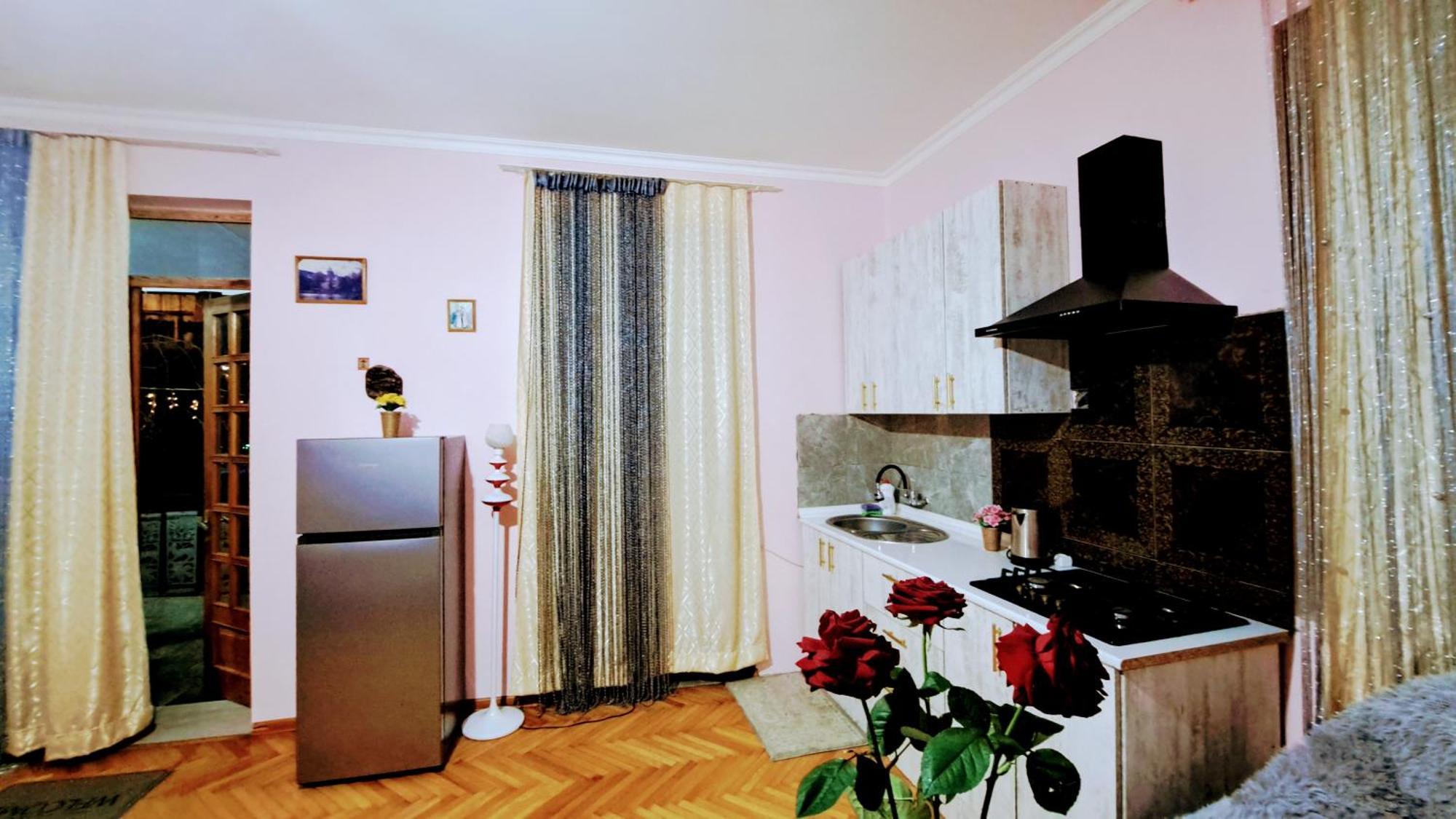 Apartment With A Nice Terrace In Old City Center Tbilisi Zewnętrze zdjęcie